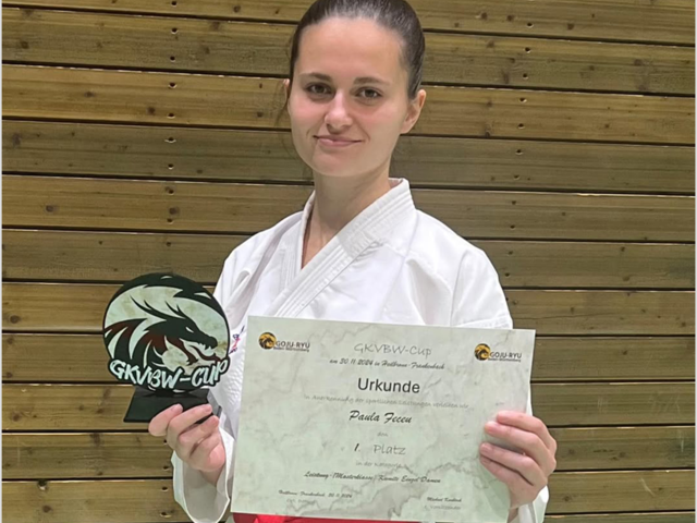 1. Platz Kumite Einzel Damen